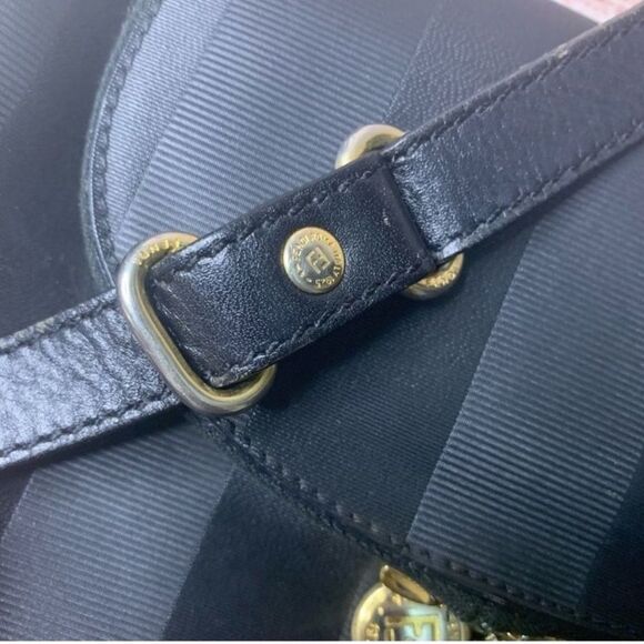 Fendi Black Shoulder Bag - Picture 6 of 16